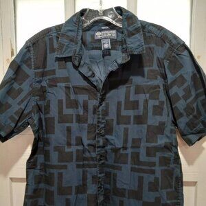 American Rag Men Short Sleeve Button Up Shirt Size Medium